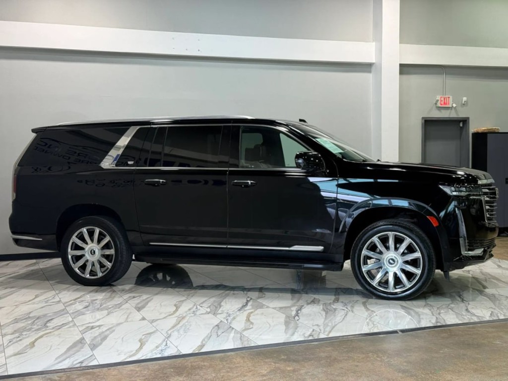 2021 Cadillac Escalade Image 5