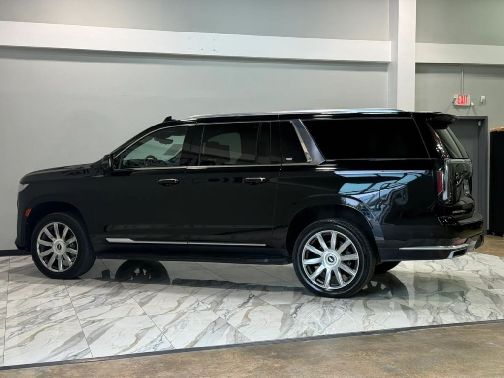 2021 Cadillac Escalade Image 9