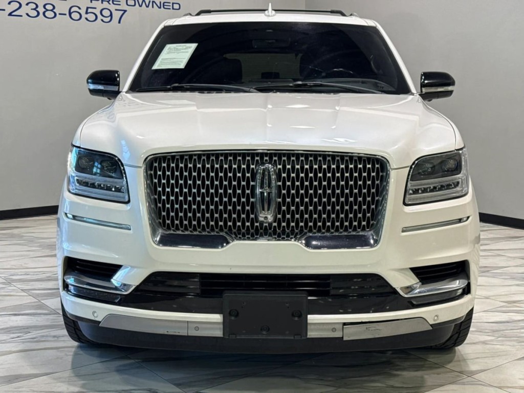 2018 Lincoln Navigator Image 3