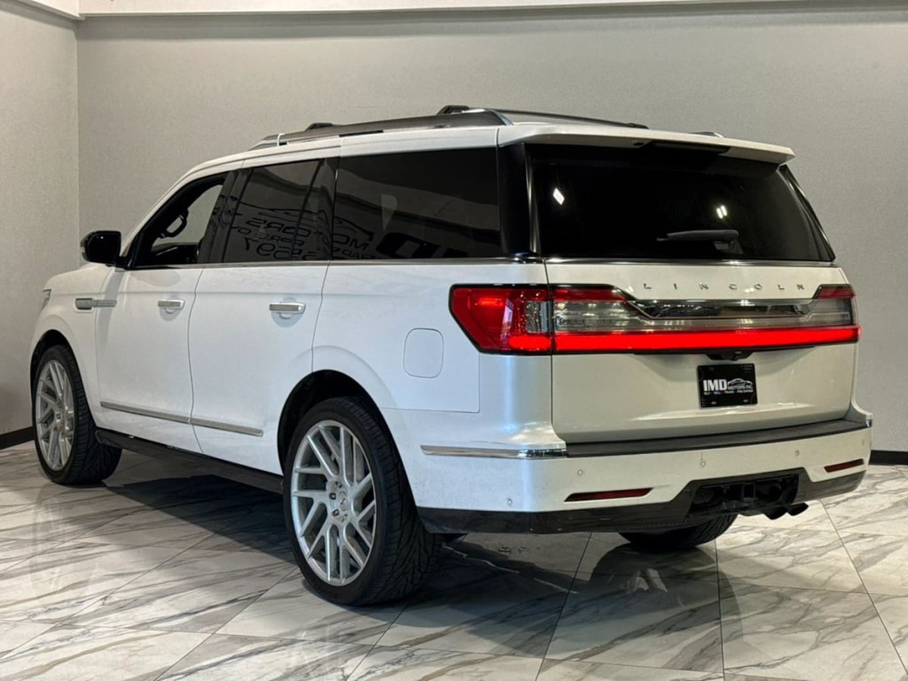 2018 Lincoln Navigator Image 8