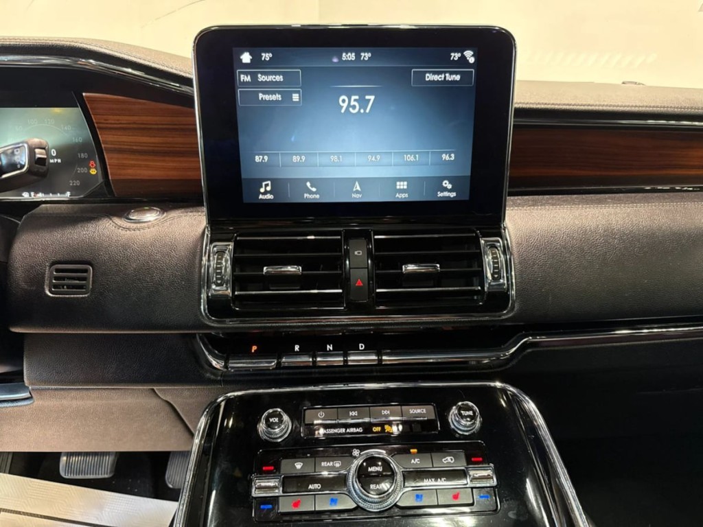 2018 Lincoln Navigator Image 20