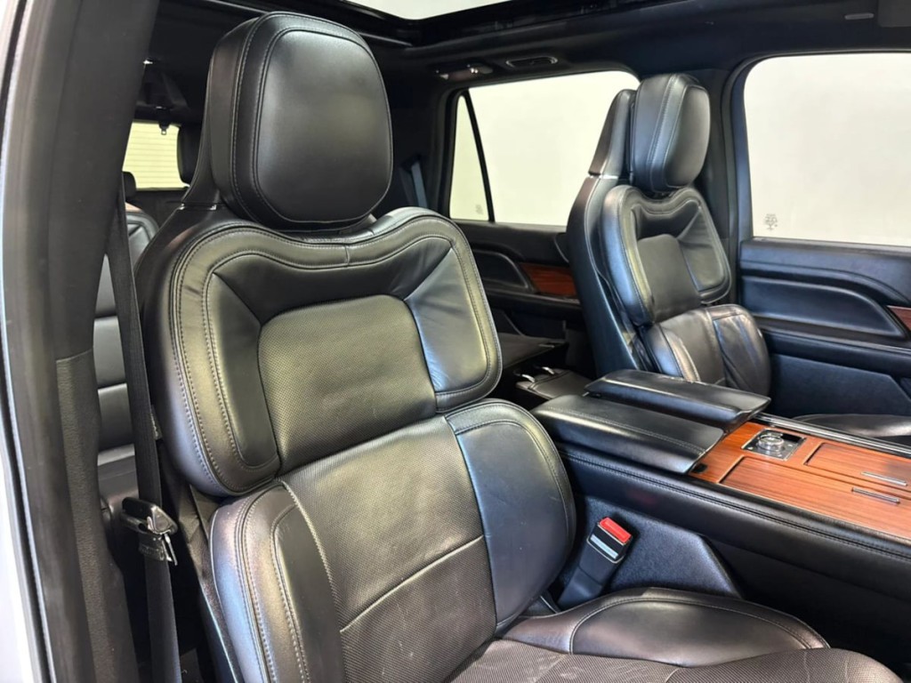2018 Lincoln Navigator Image 27