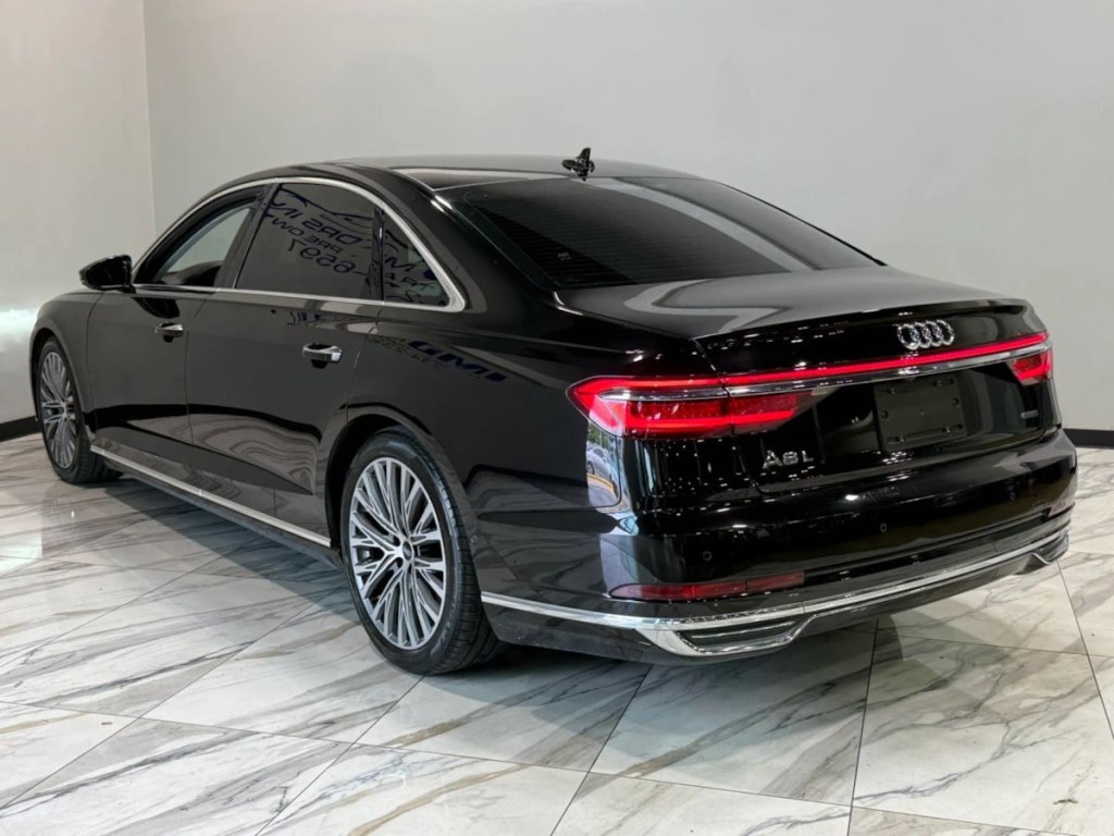 2021 Audi A8 Image 8