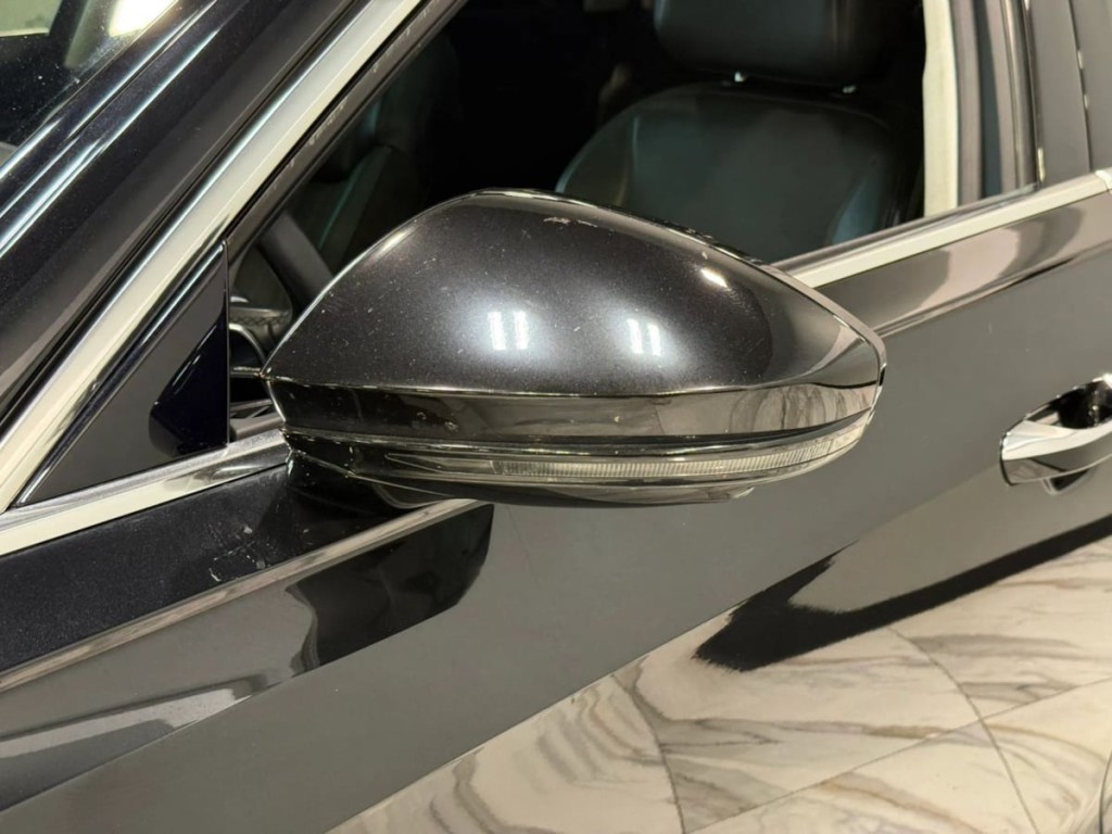 2021 Audi A8 Image 10