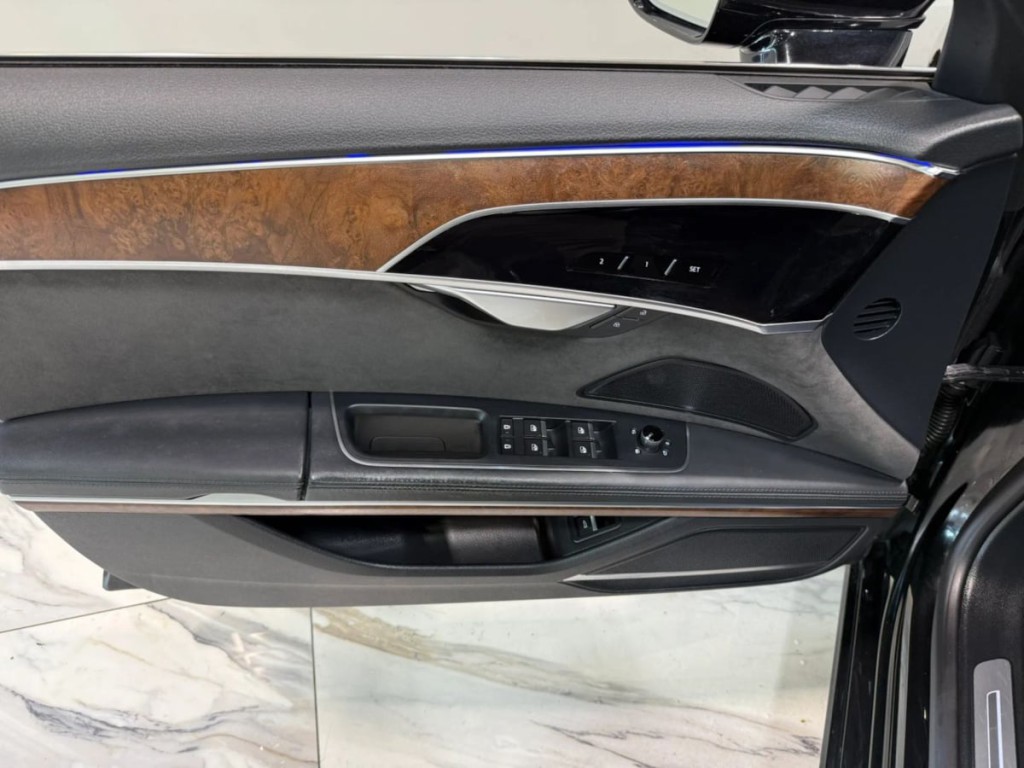 2021 Audi A8 Image 11
