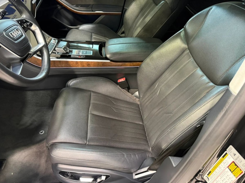 2021 Audi A8 Image 25