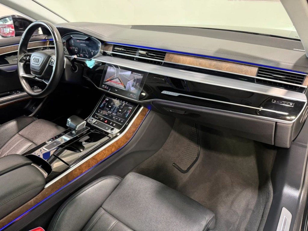 2021 Audi A8 Image 29