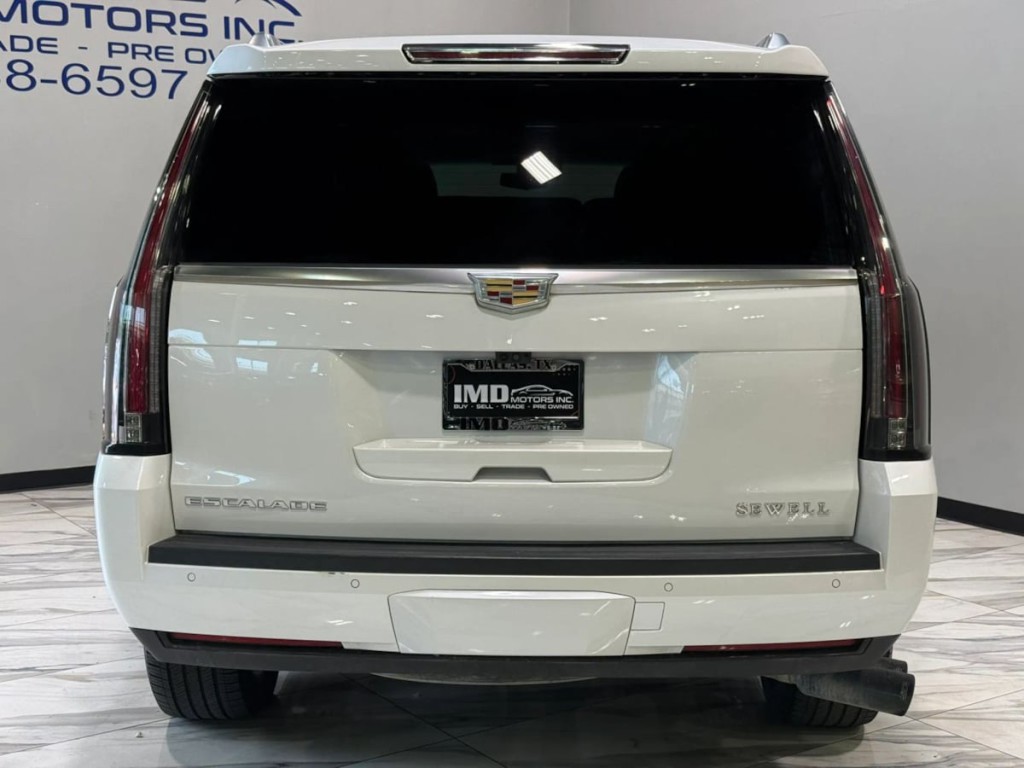 2018 Cadillac Escalade Image 6
