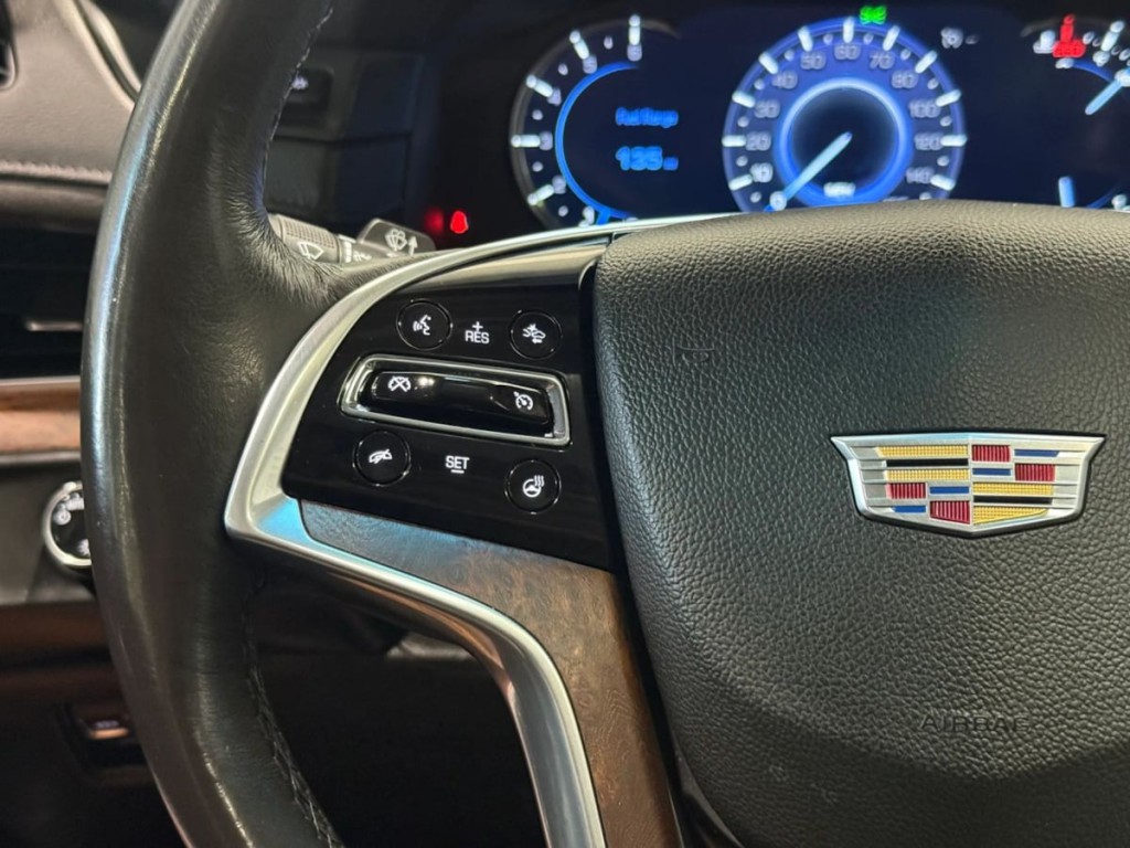 2018 Cadillac Escalade Image 16