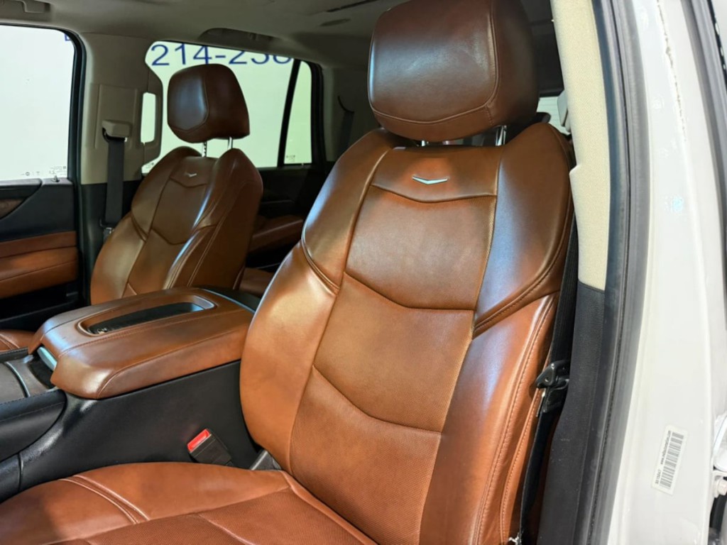 2018 Cadillac Escalade Image 22
