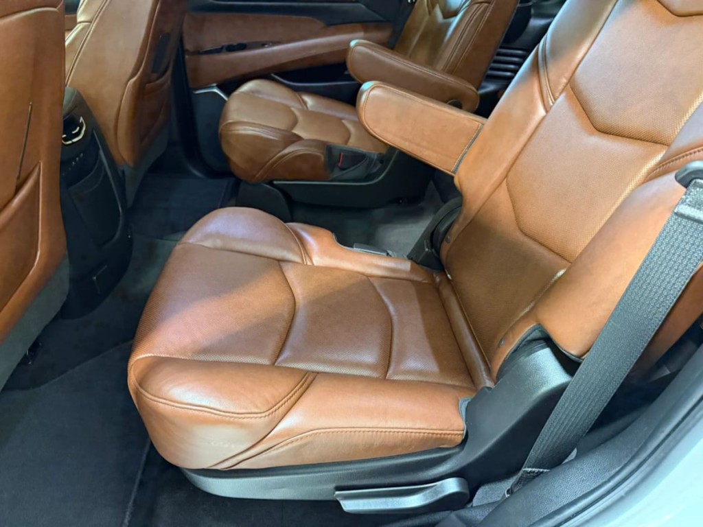 2018 Cadillac Escalade Image 26