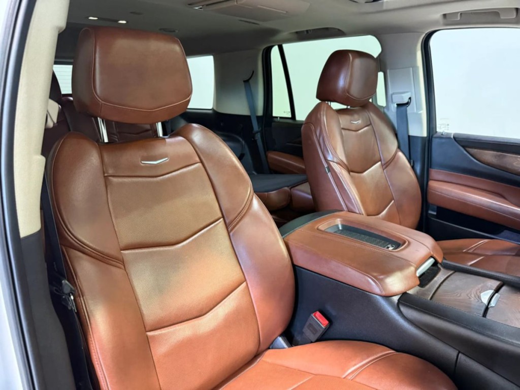 2018 Cadillac Escalade Image 29