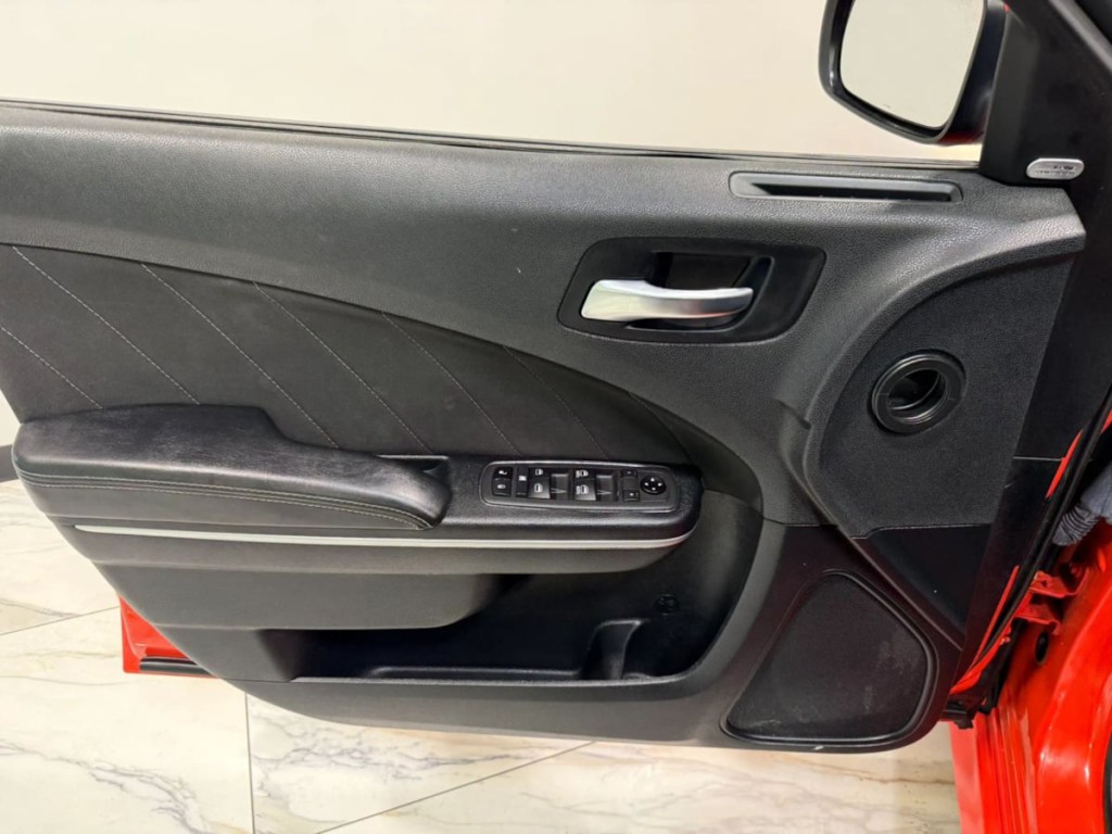 2021 Dodge Charger Image 10