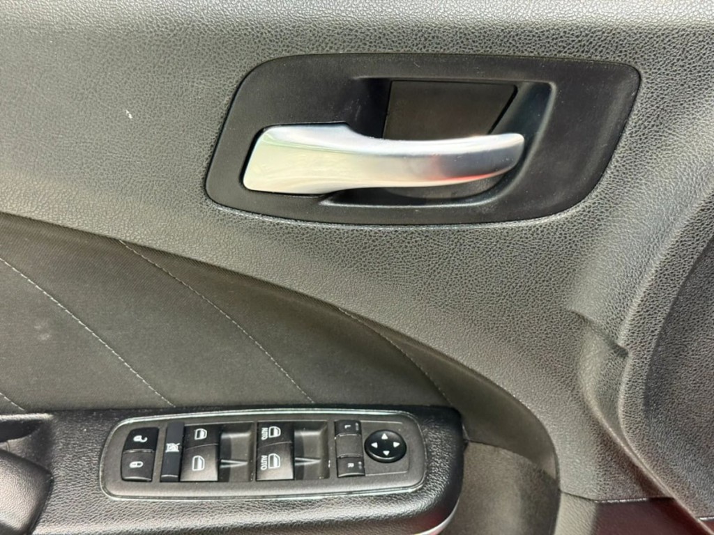 2021 Dodge Charger Image 11