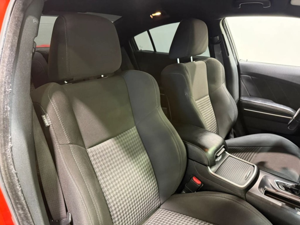 2021 Dodge Charger Image 25