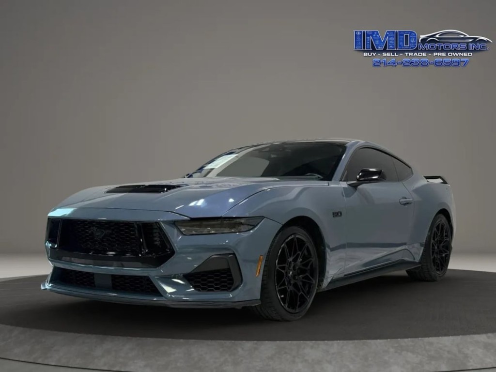 2024 Ford Mustang Image 2