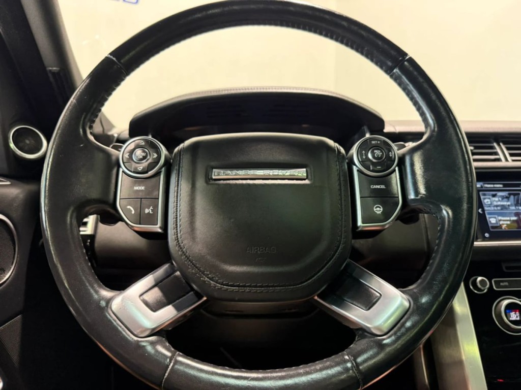 2016 Land Rover Range Rover Image 16