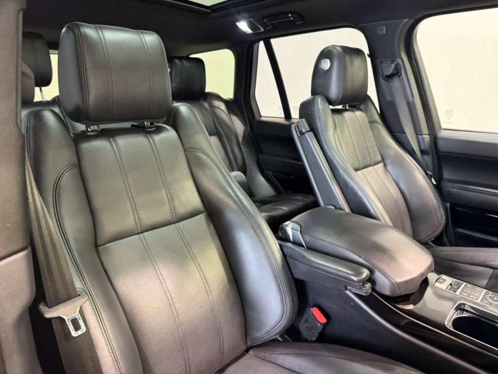 2016 Land Rover Range Rover Image 30