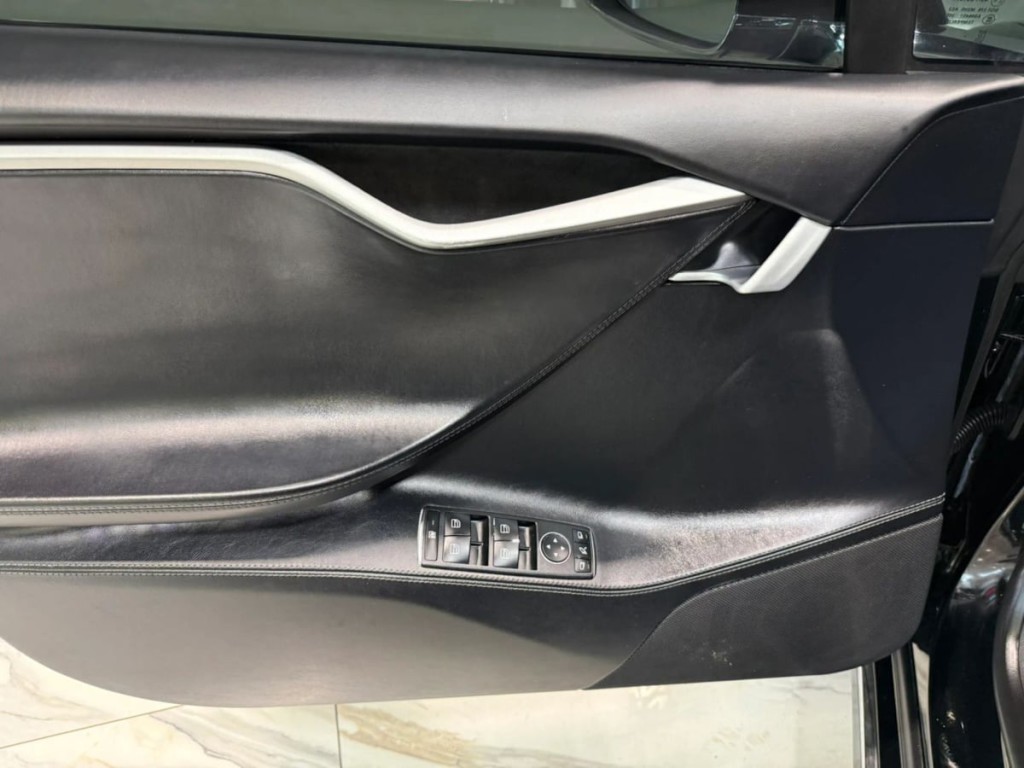 2018 Tesla Model S Image 14
