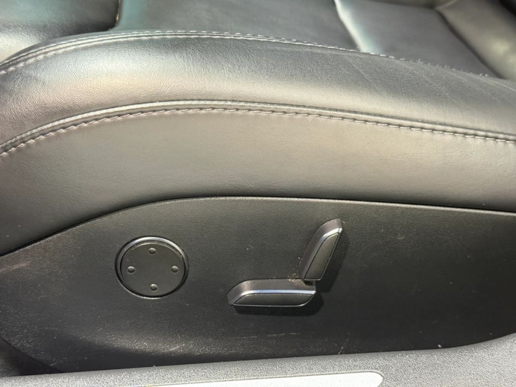 2018 Tesla Model S Image 28
