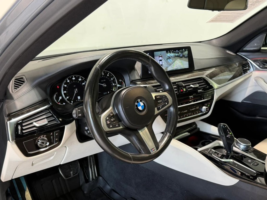 2018 BMW 5 Series Image 15