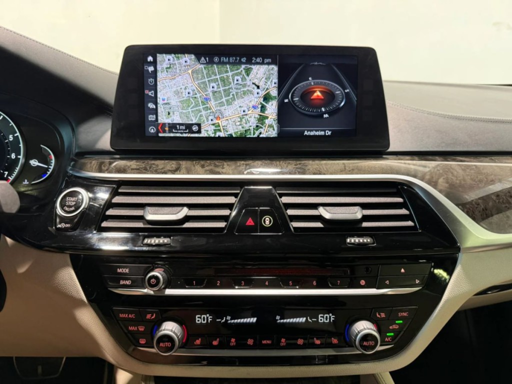 2018 BMW 5 Series Image 24