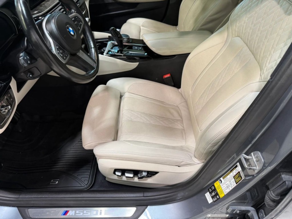 2018 BMW 5 Series Image 28