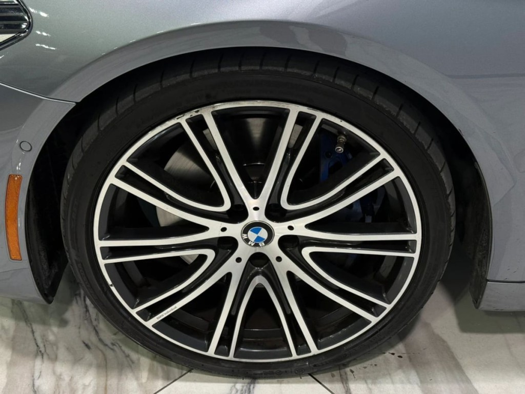 2018 BMW 5 Series Image 40