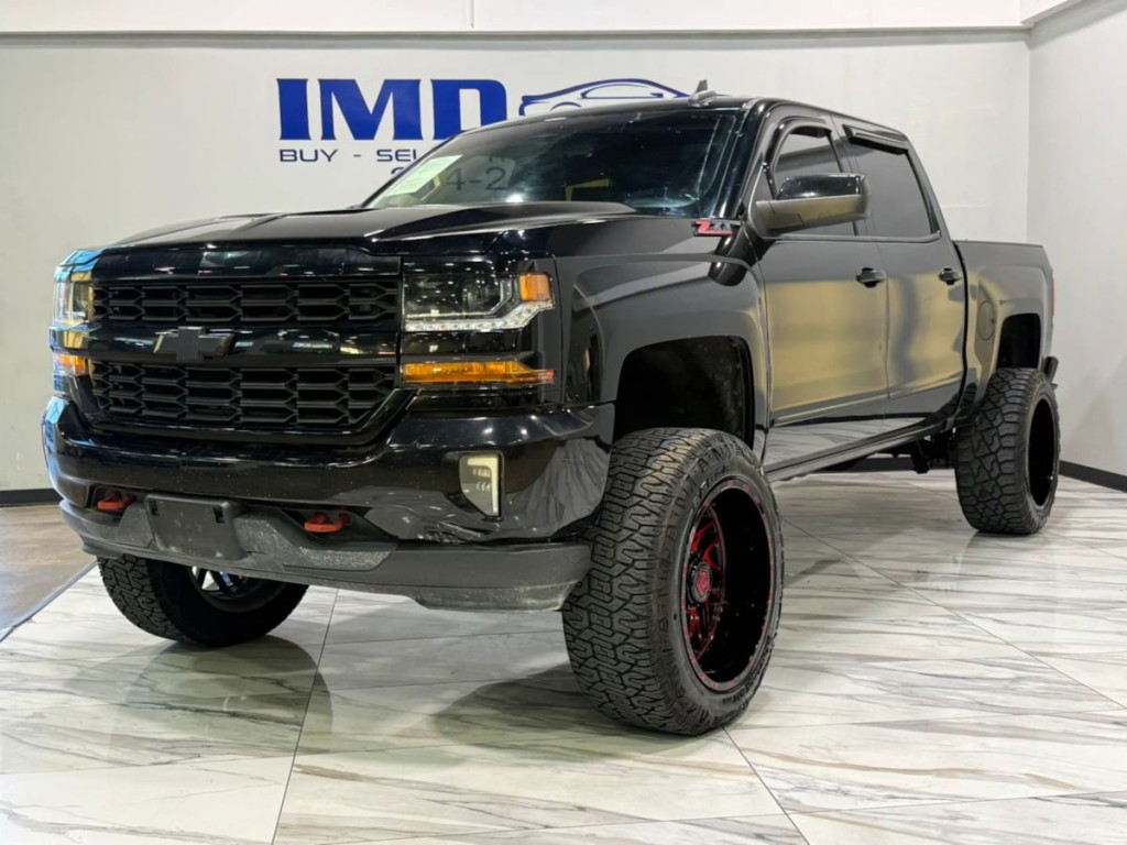 2018 Chevrolet Silverado 1500 Image 2