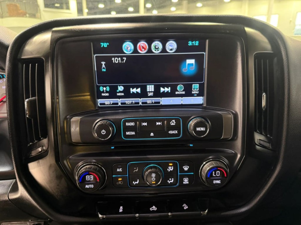 2018 Chevrolet Silverado 1500 Image 19