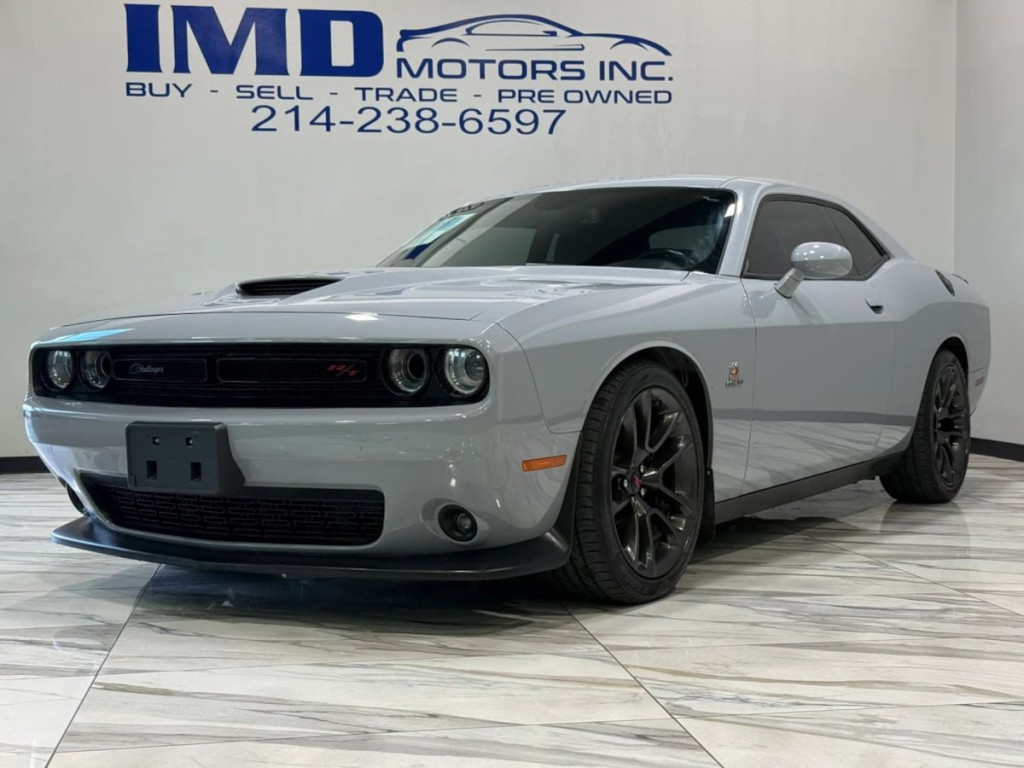 2021 Dodge Challenger Image 2