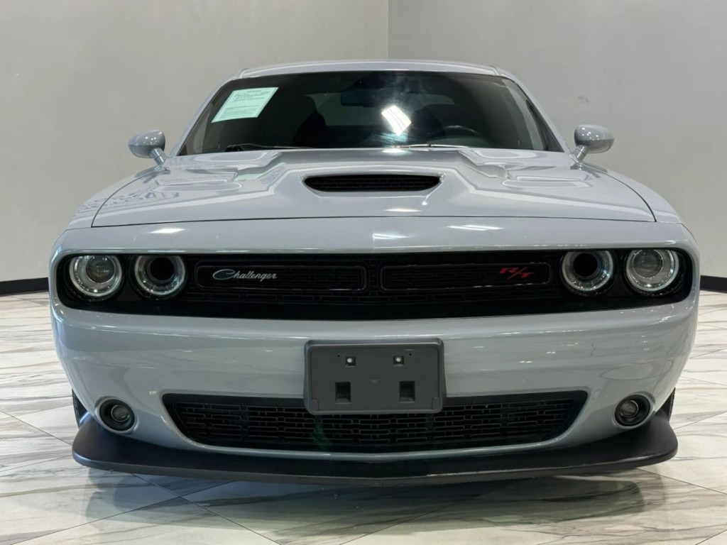 2021 Dodge Challenger Image 3