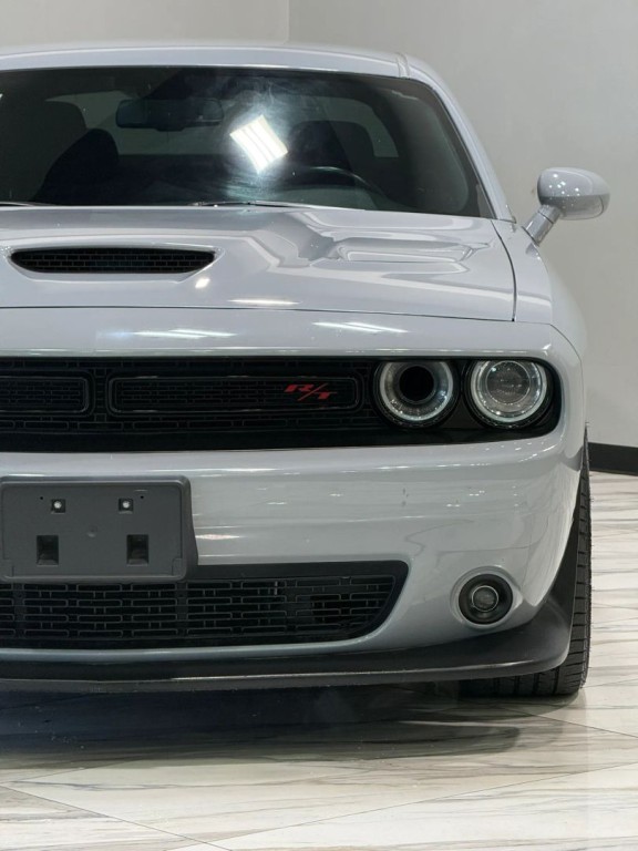 2021 Dodge Challenger Image 4