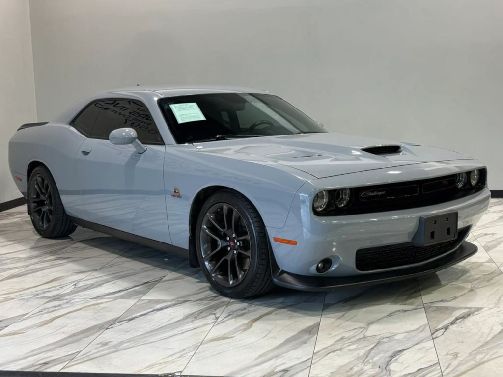 2021 Dodge Challenger Image 5