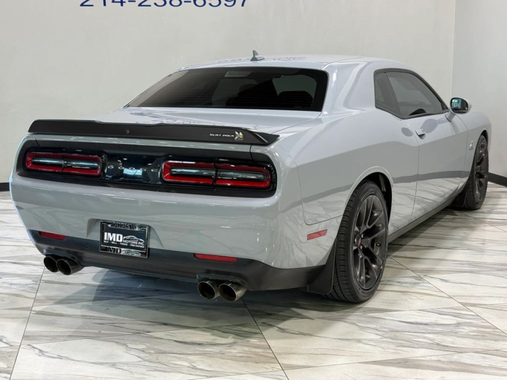 2021 Dodge Challenger Image 7