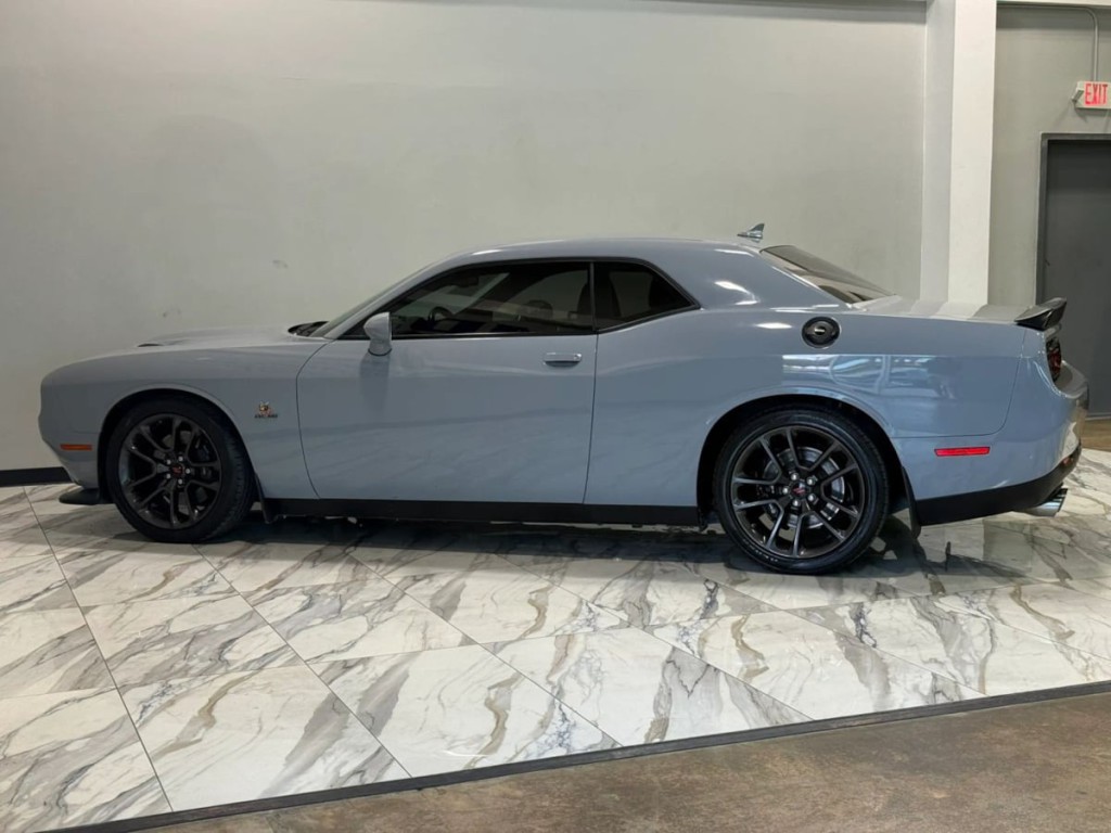 2021 Dodge Challenger Image 11