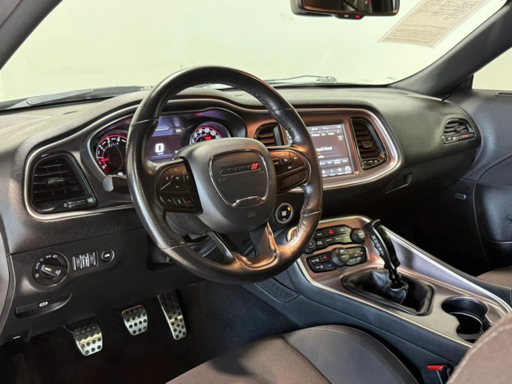 2021 Dodge Challenger Image 15