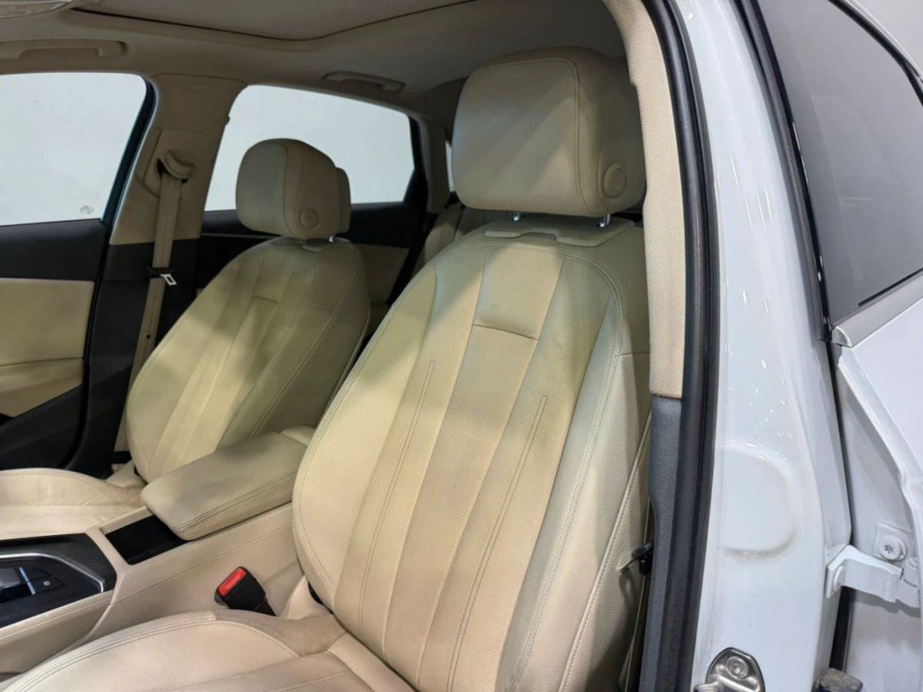 2018 Audi A4 Image 25