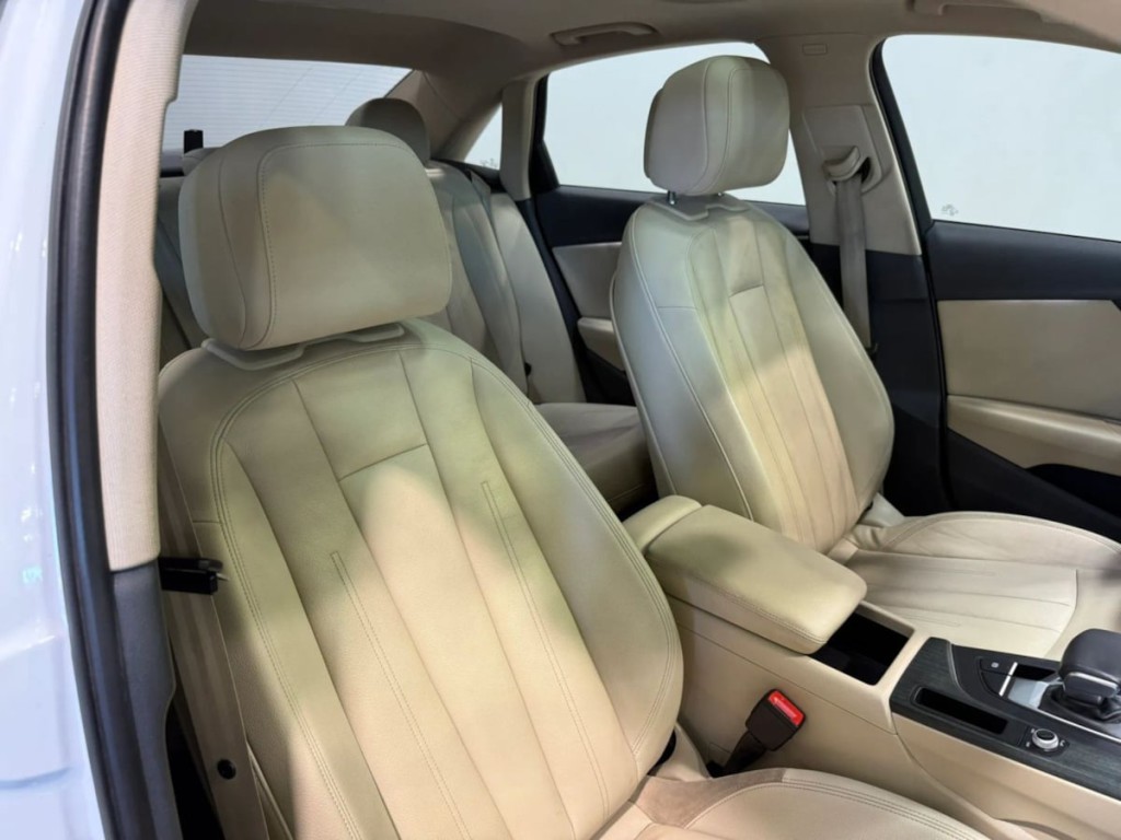 2018 Audi A4 Image 30