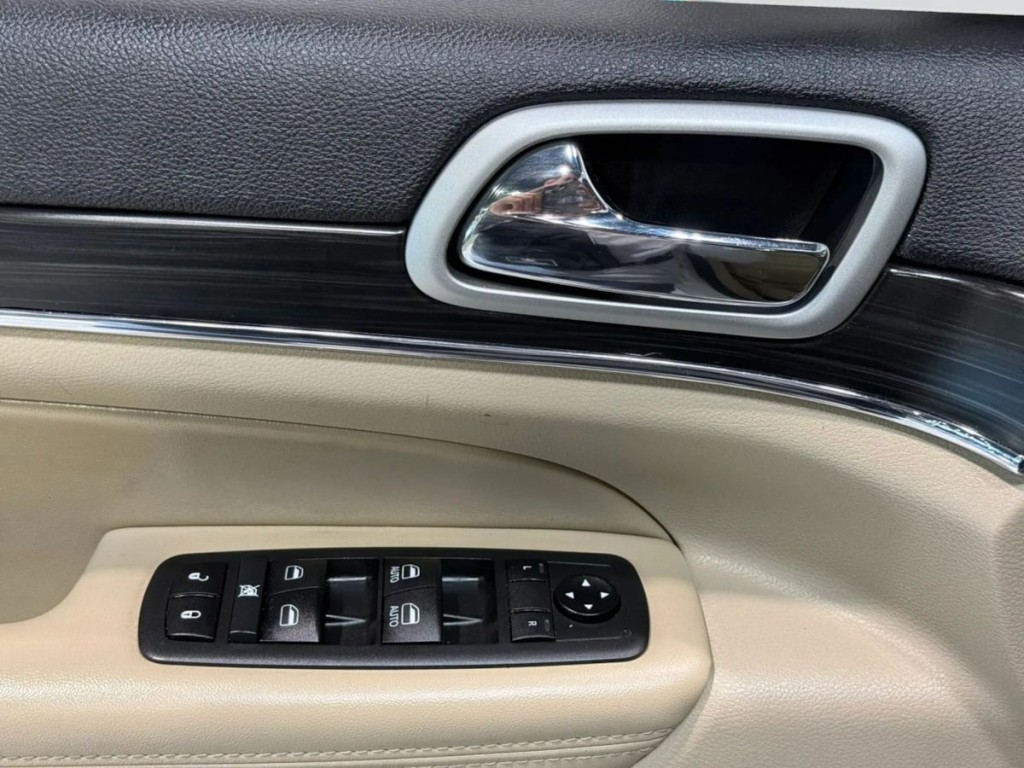 2019 Jeep Grand Cherokee Image 12