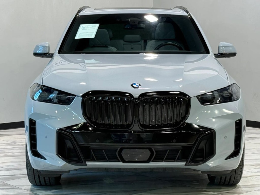 2025 BMW X5 Image 3