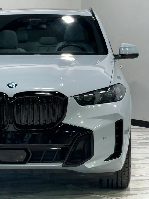 2025 BMW X5 Image 4