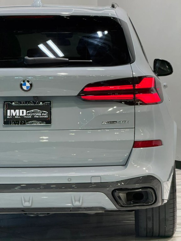 2025 BMW X5 Image 9