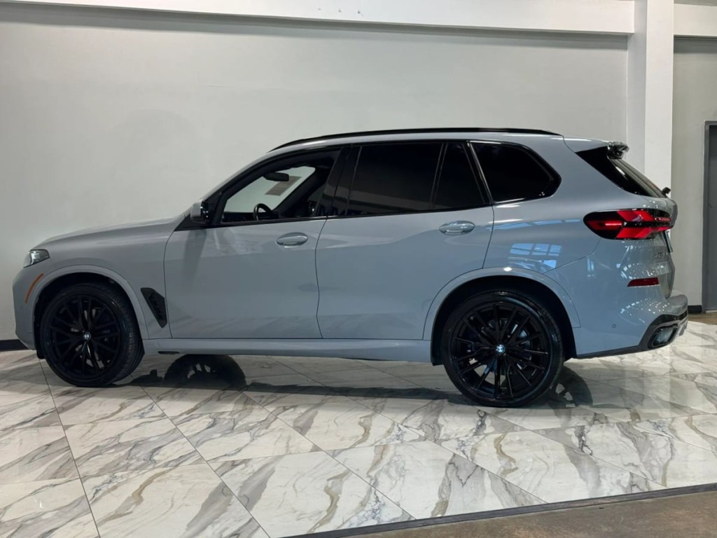 2025 BMW X5 Image 11