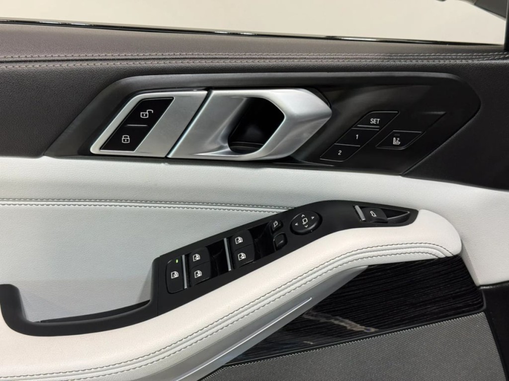 2025 BMW X5 Image 15