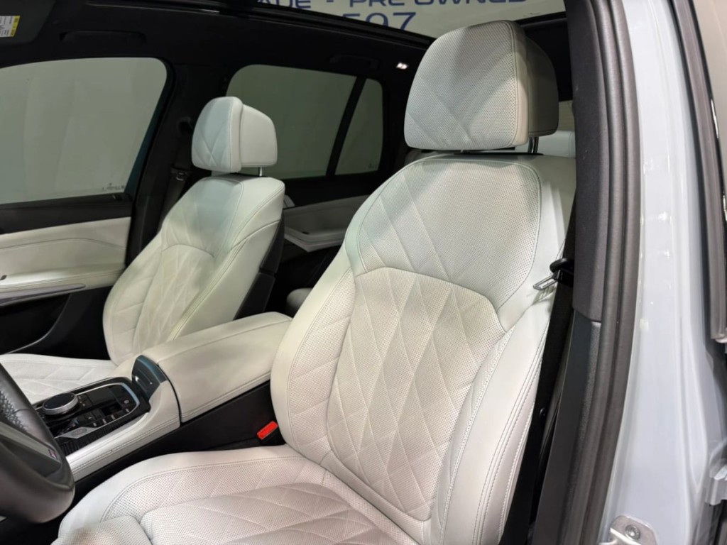 2025 BMW X5 Image 29