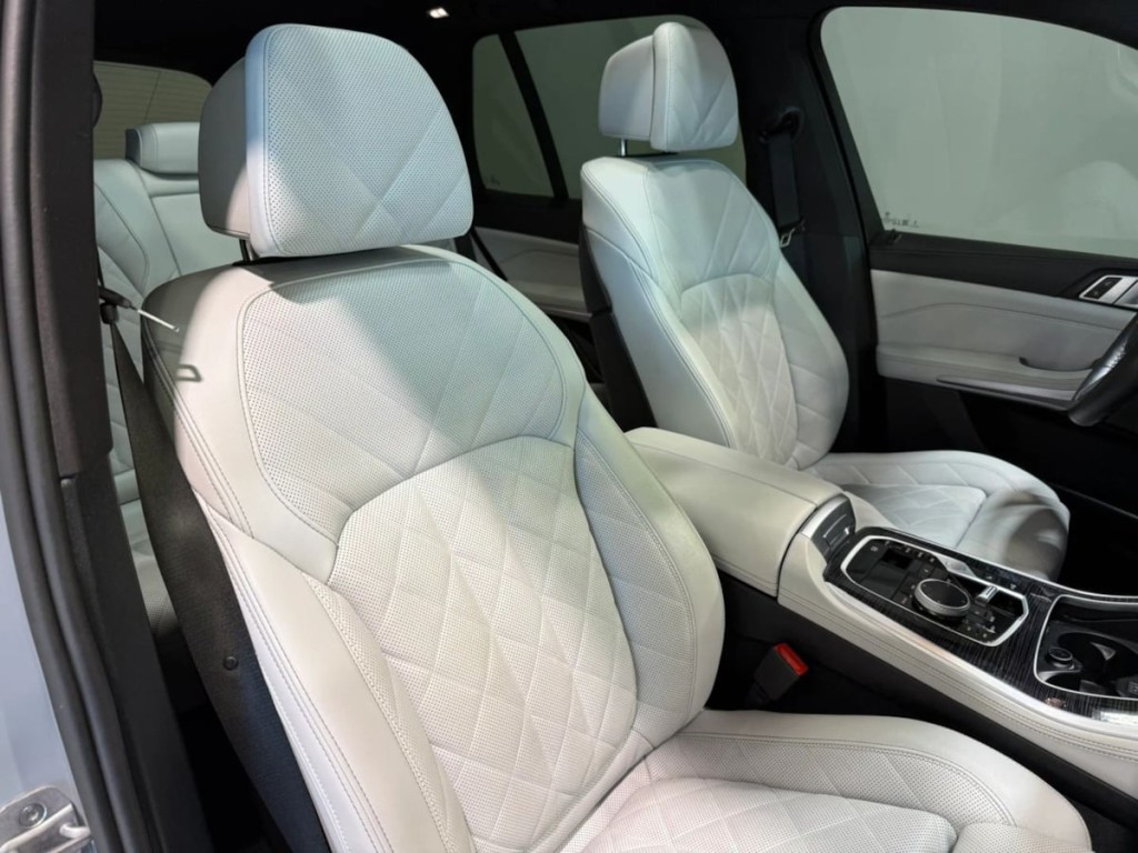 2025 BMW X5 Image 34