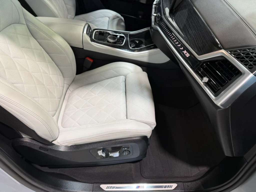 2025 BMW X5 Image 35
