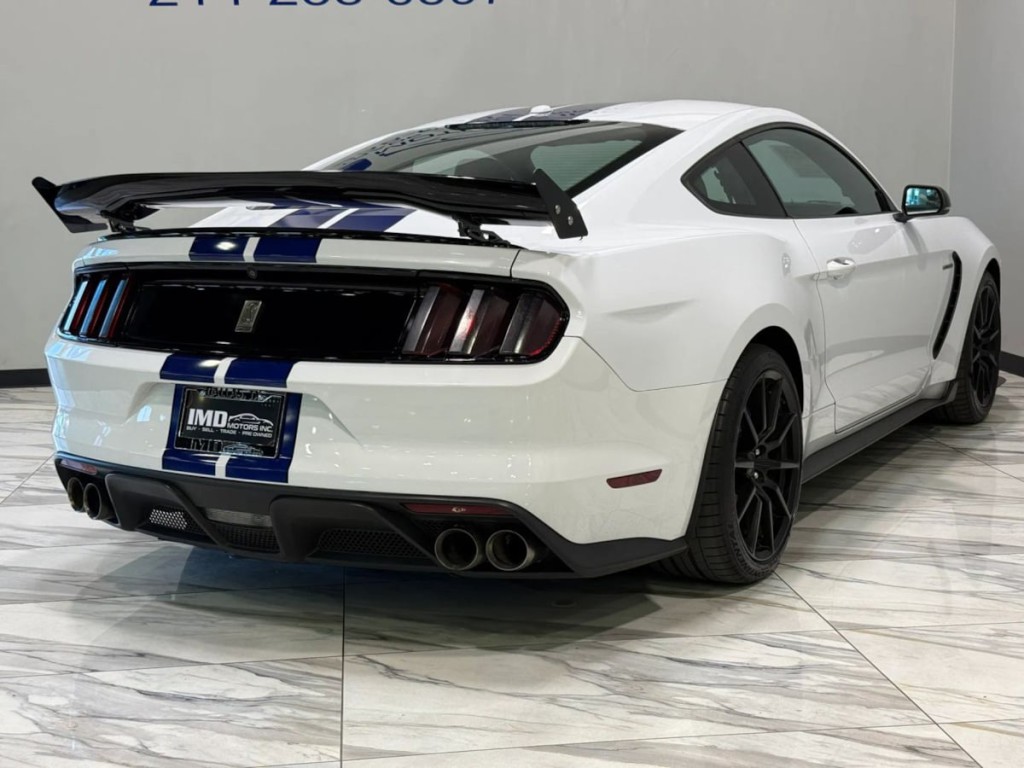2016 Ford Mustang Image 8