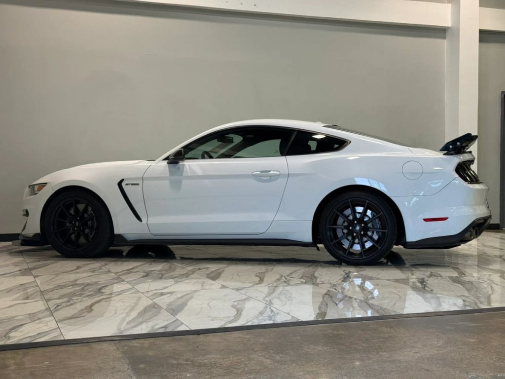 2016 Ford Mustang Image 12